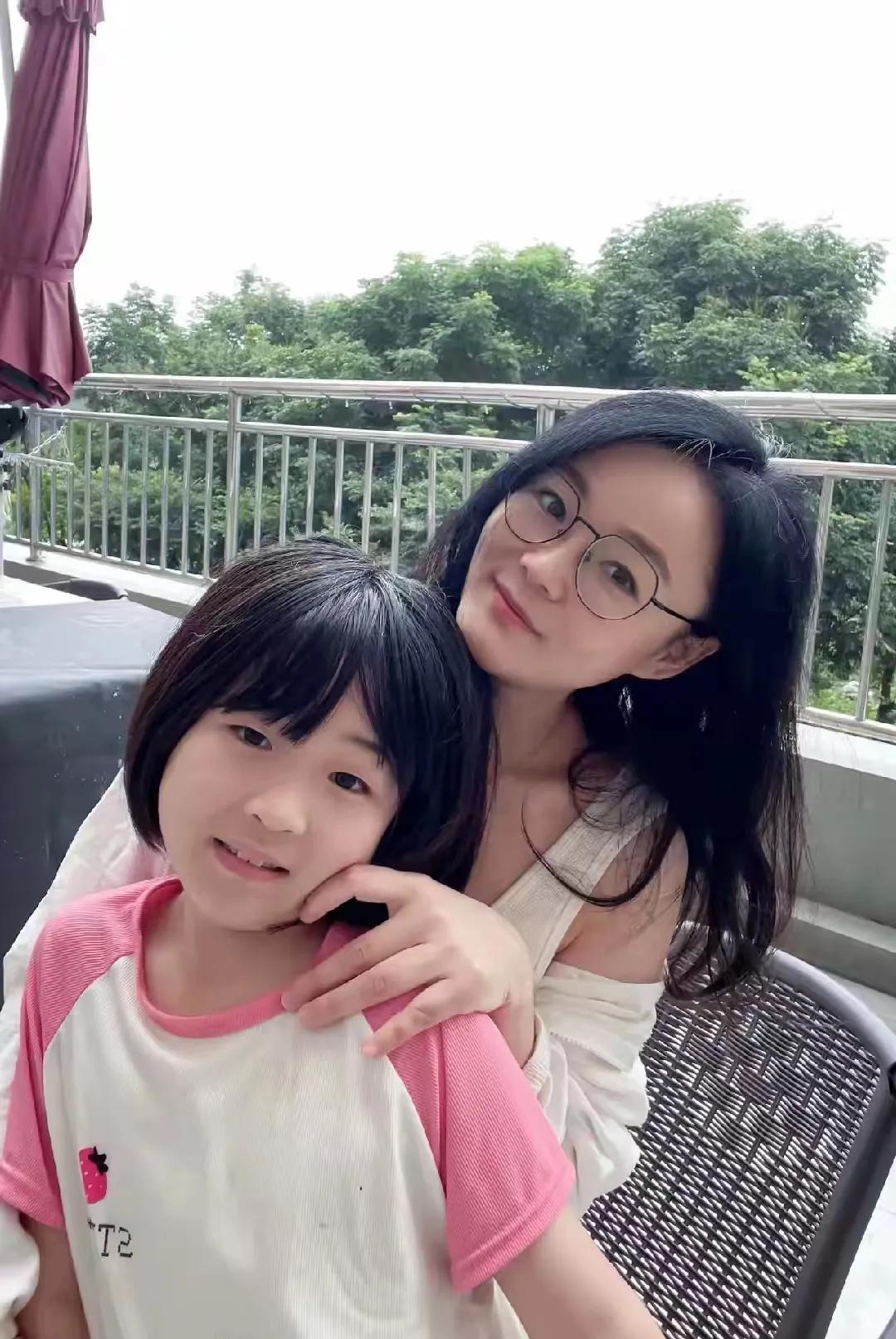 随着年龄的增长，爱情会变得不再纯粹。但在遇见他之后，我明白了，真正的爱情，无关年