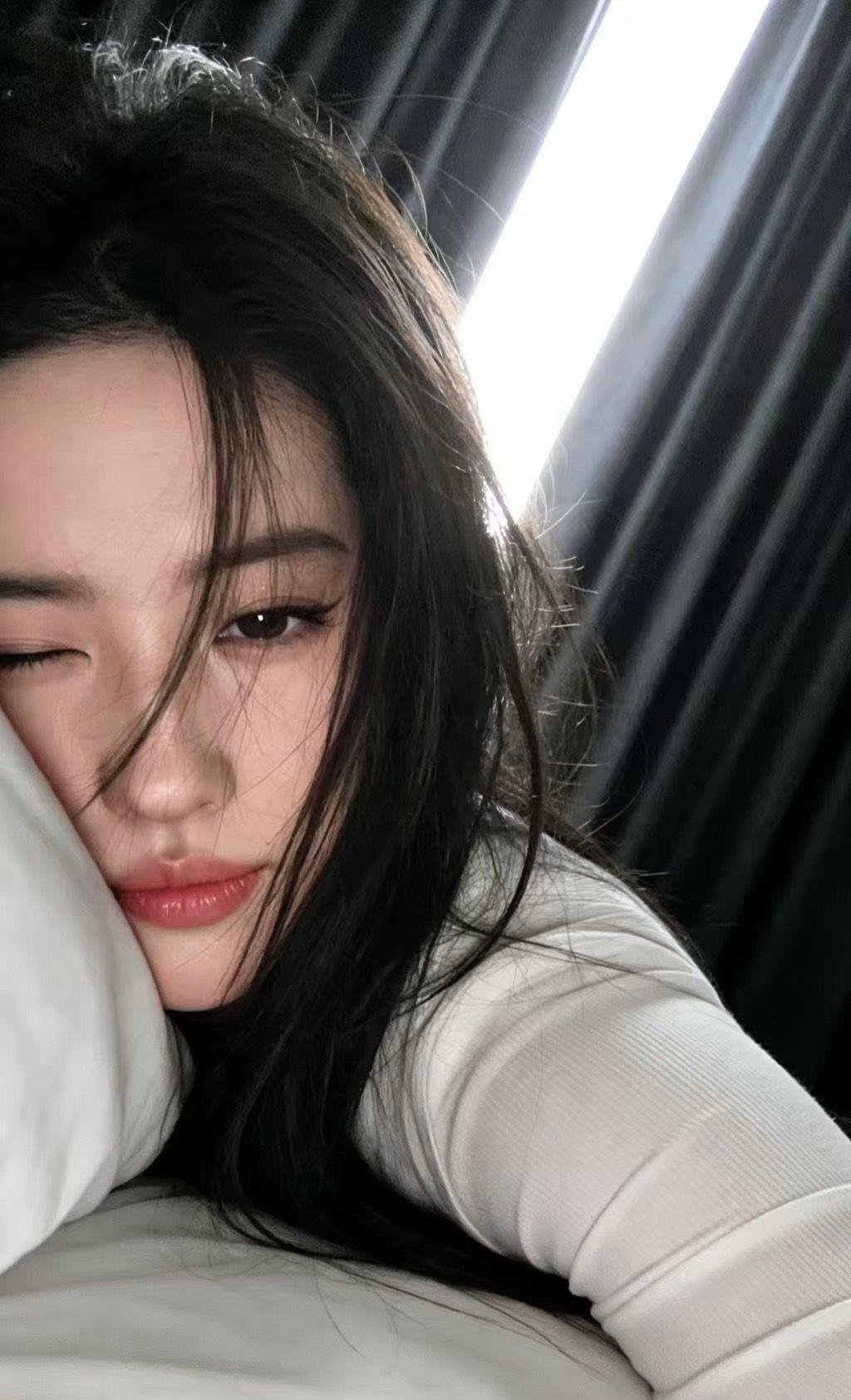 不敢想象，如果早上起来，眼前有这样一张脸，会有多幸福！