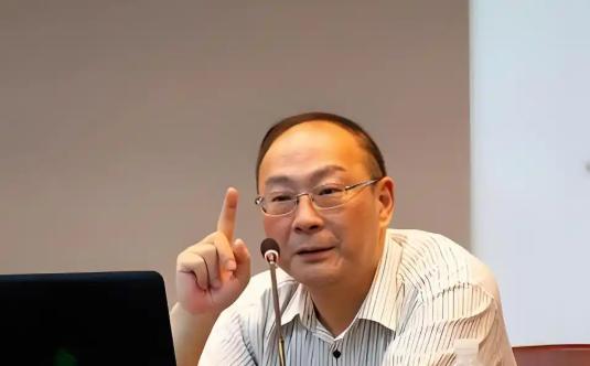 万万没想到，全球局势中“最乱”的竟是中国，人民大学金灿荣院长曾直言：中国周边环境