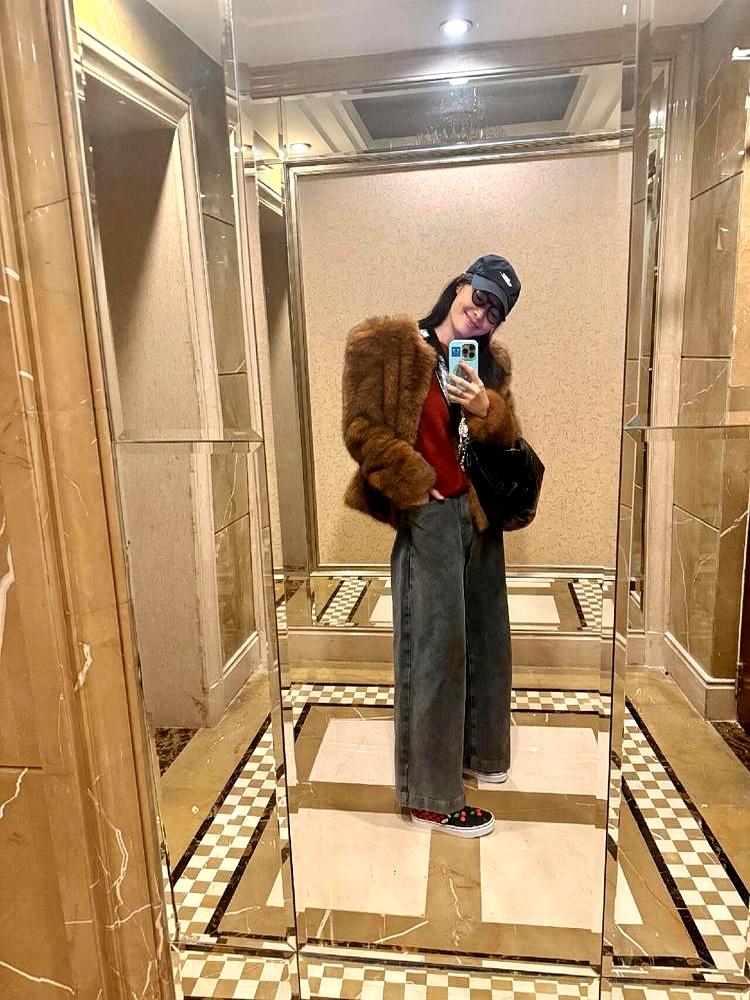 离婚超10年，41岁白百何晒出18岁儿子，评论区炸了：这哪是母子？
 

照片里