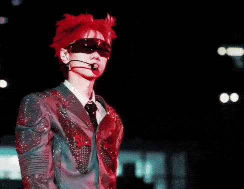 和汪苏泷上淘宝闪购喝开工第一杯淘宝闪购开工有礼小泷包开工仪式感拉满！喝0.01元