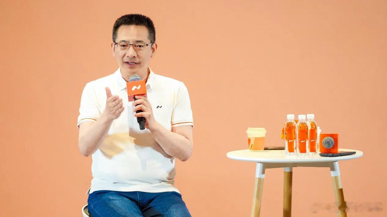 乐道真正护城河是蔚来沉淀十余年的体系力今天20-30万家用纯电车同质化严重，各种