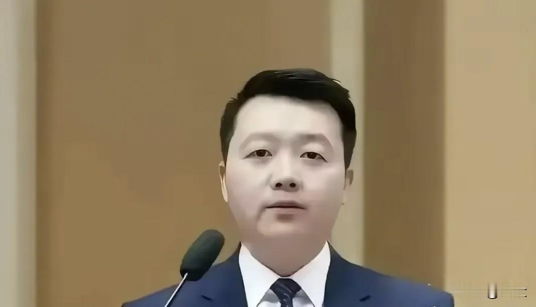 罗鸿建议取消私生子继承权，舆论瞬间炸锅。

二十六万的点赞背后，是无数家庭对婚姻