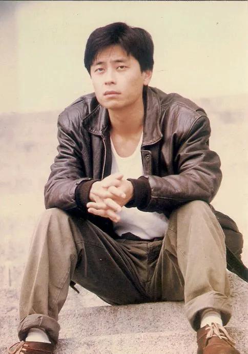 很多人以为王杰、周华健都是是台湾人，实际上他俩都是在香港长大，王杰的父亲是邵氏演
