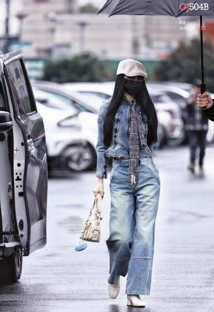 虞书欣初春牛仔套装 虞书欣初春牛仔套装，虞书欣今日上班路透，跟着欣欣学穿搭之初春