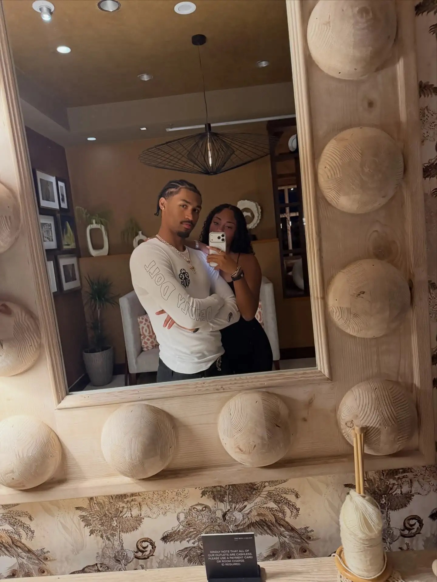 ❤️甜蜜的约会！迪伦-哈珀和女友出游，并晒出多张合影马刺球员迪伦-哈珀的女友jo