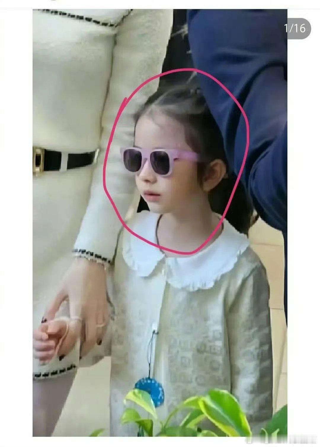 郭富城的女儿好美，顶美的妈，天王的爸，这个鼻子和头包脸骨相长大了不要太惊艳！ ​