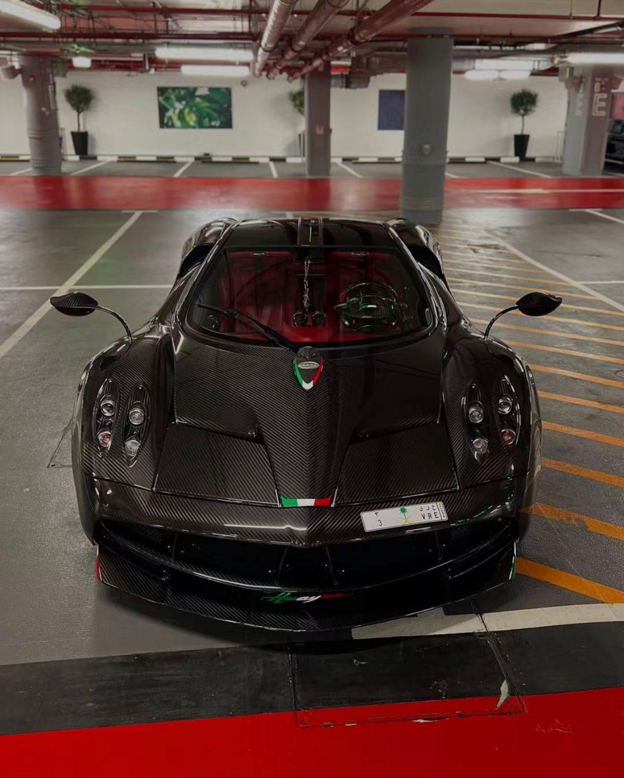 🇦🇪·迪拜｜Pagani Huayra  Source：Skjal...