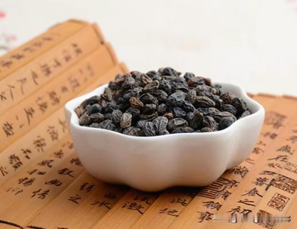 中老年人的“不老丹”

       人一旦进入中老年最怕加速衰老。精神压力大，