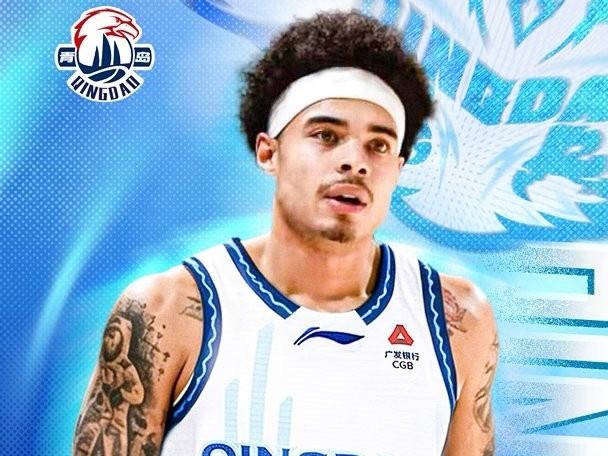 CBA最新消息：据CBA官网更新了外援注册信息，其中青岛男篮为莱斯特·奎因奥内斯