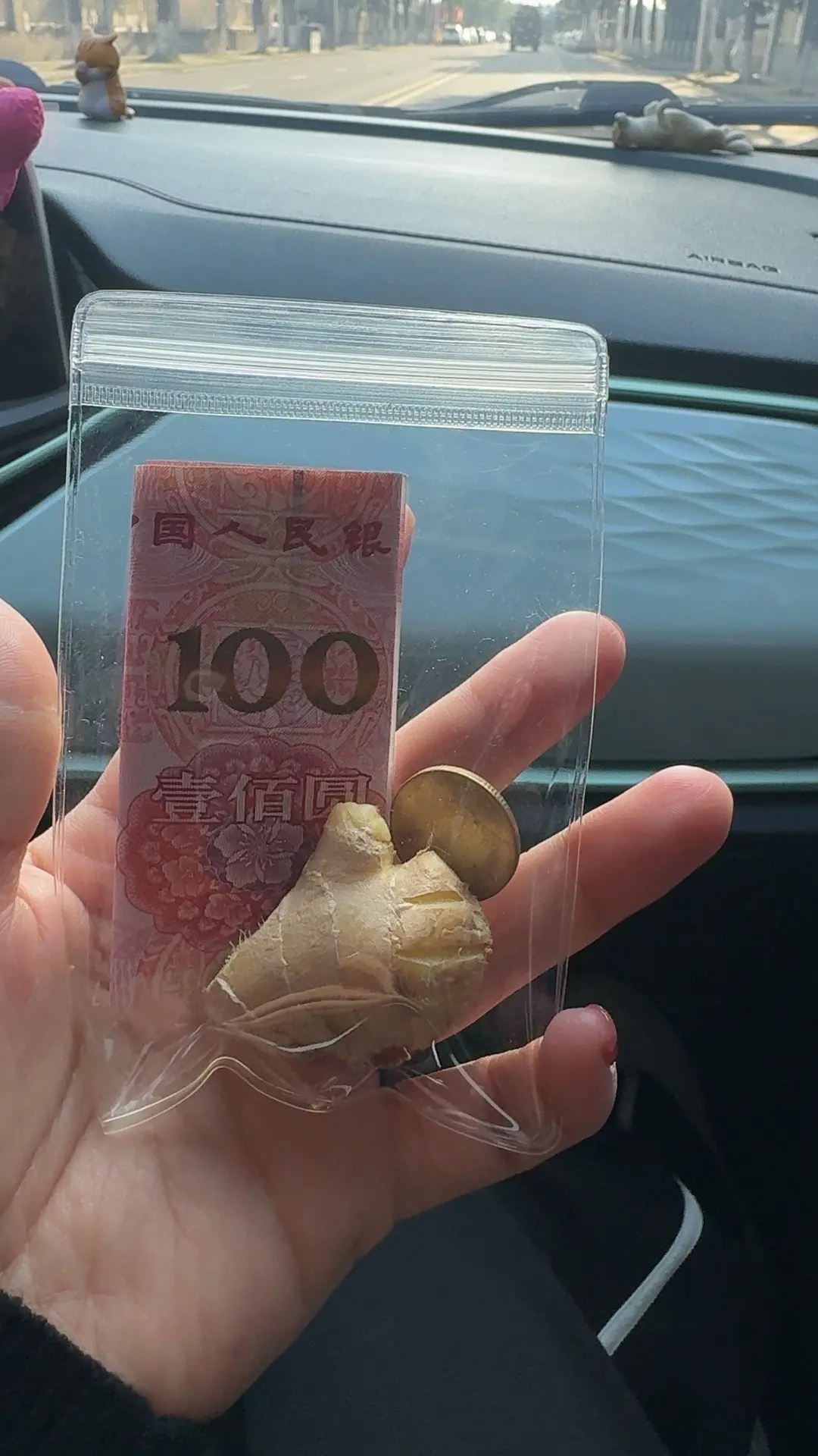 我们又见面了哈哈哈。昨天才送来今天又见面了😝不过我给她准备了必将过百...