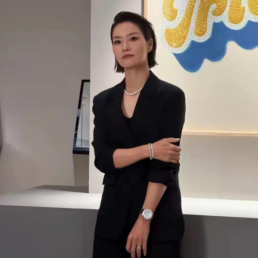 李娜说，退役后好多人问我会不会去当国家队教练，我说不会。不是说我不爱这项运动，是