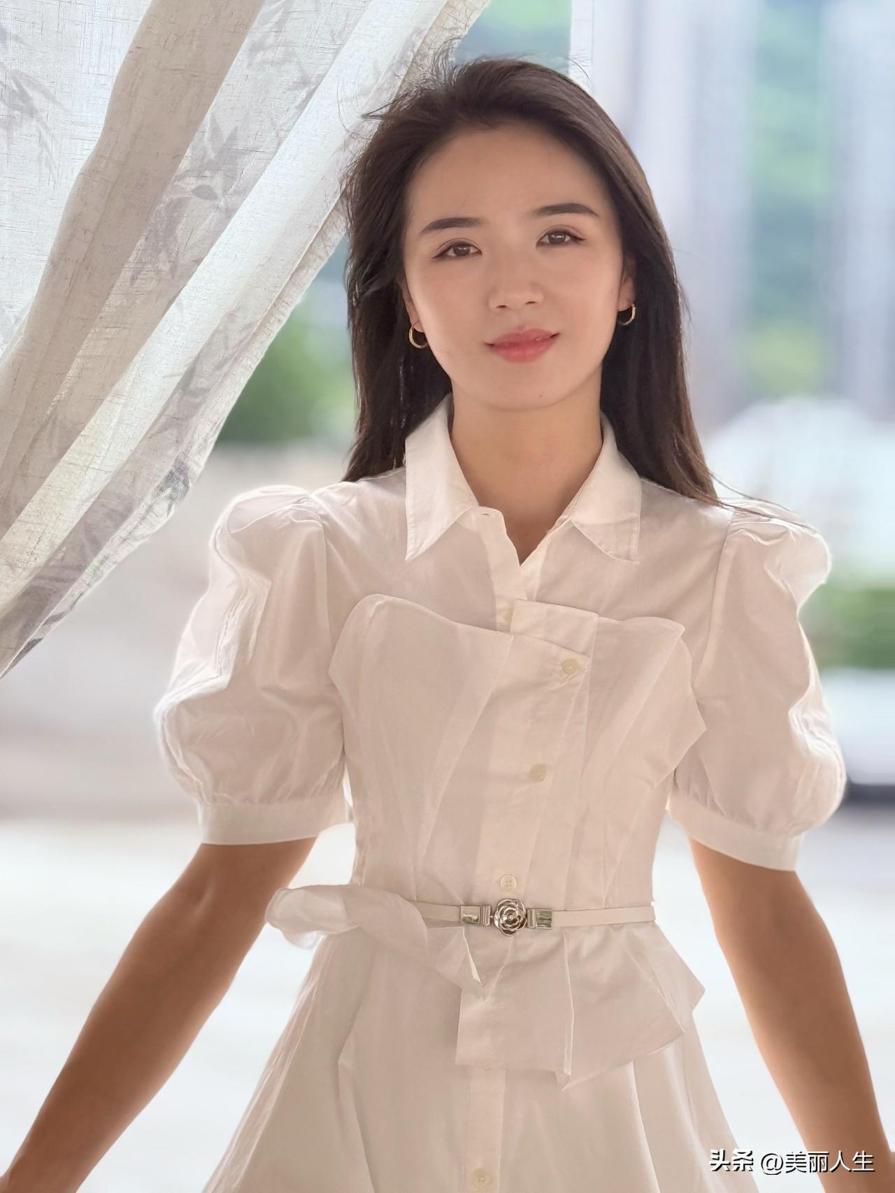🍁 花草为伴，清风入怀，温柔又治愈。

 怪不得人都往农村跑，村咖太懂现代人的