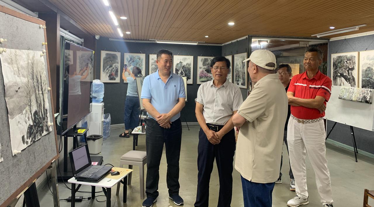 2025年卡学员习作选

余超群（广州）：6月中旬是我第三次赴肇庆张老师工作室临