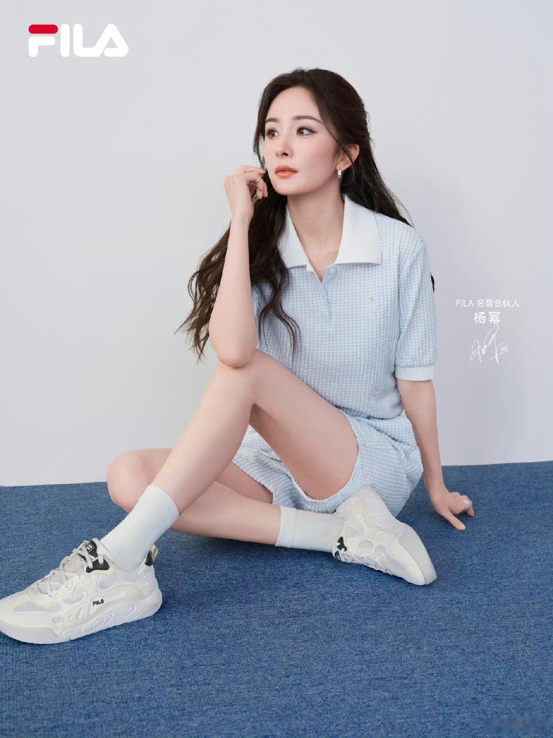 杨幂春夏穿搭杨幂冰心蓝look啊啊啊我可以 ​​​