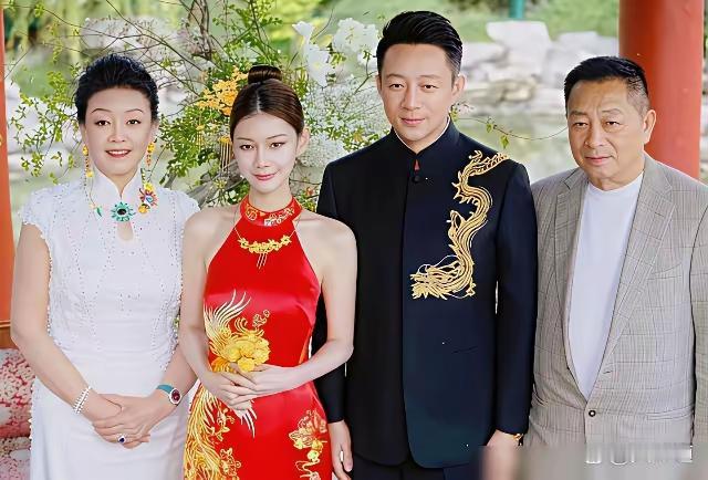 马筱梅这波操作，戳中多少重组家庭的痛点
 
产后第一次露面，马筱梅就把话挑明了：