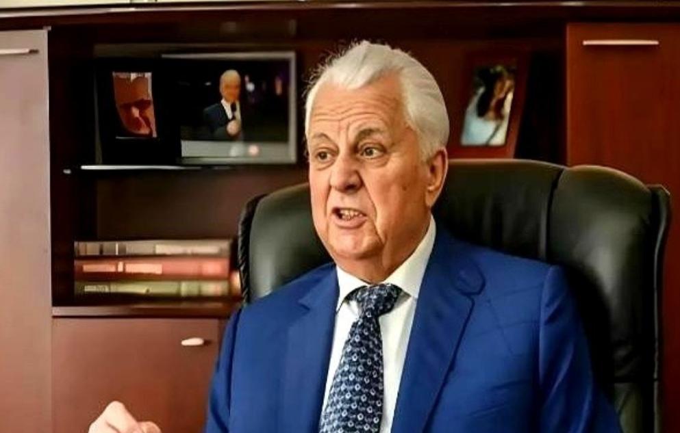 一群乌克兰的顶尖专家，在中国采访镜头前，突然就集体崩溃，哭得像个孩子。
你以为是