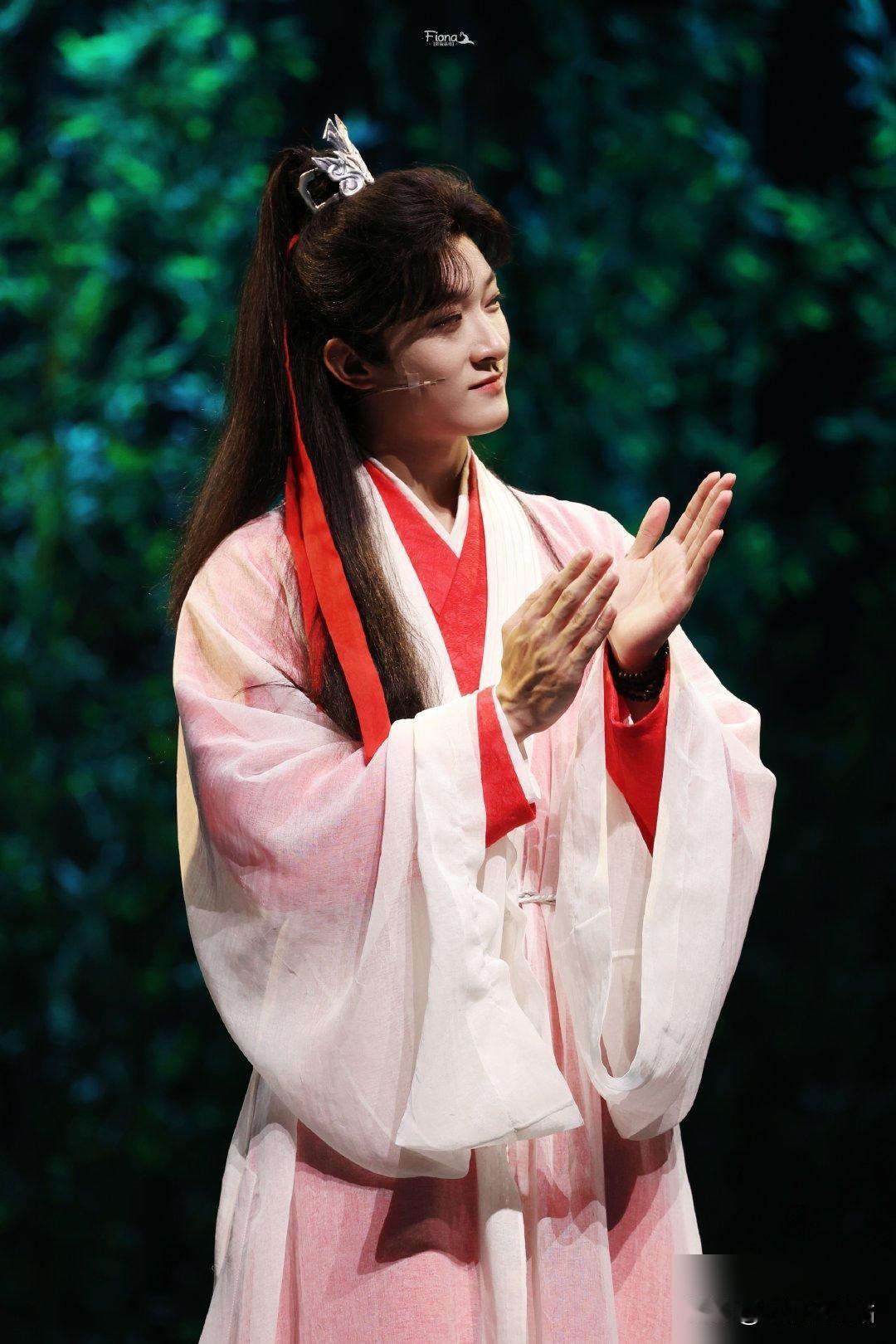 曹恩齐

🎭

𝟐𝟎𝟐𝟒-𝟏𝟎𝟐𝟕❤️🔥

杭州李莲花！收官