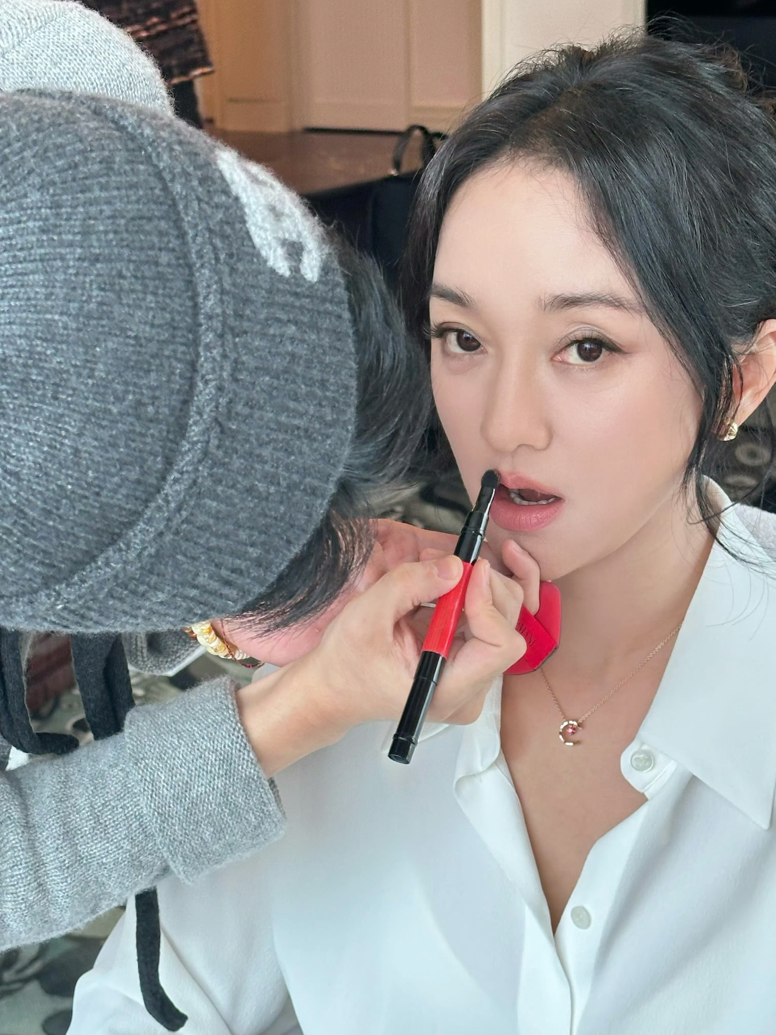 周迅今天的怼脸动图营业，妈呀，美疯了！！！ 