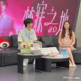 黄誉博否认黄子韬是自己嘉宾   微博扫楼时黄誉博对嘉宾问题笑而不答，神秘兮兮的样
