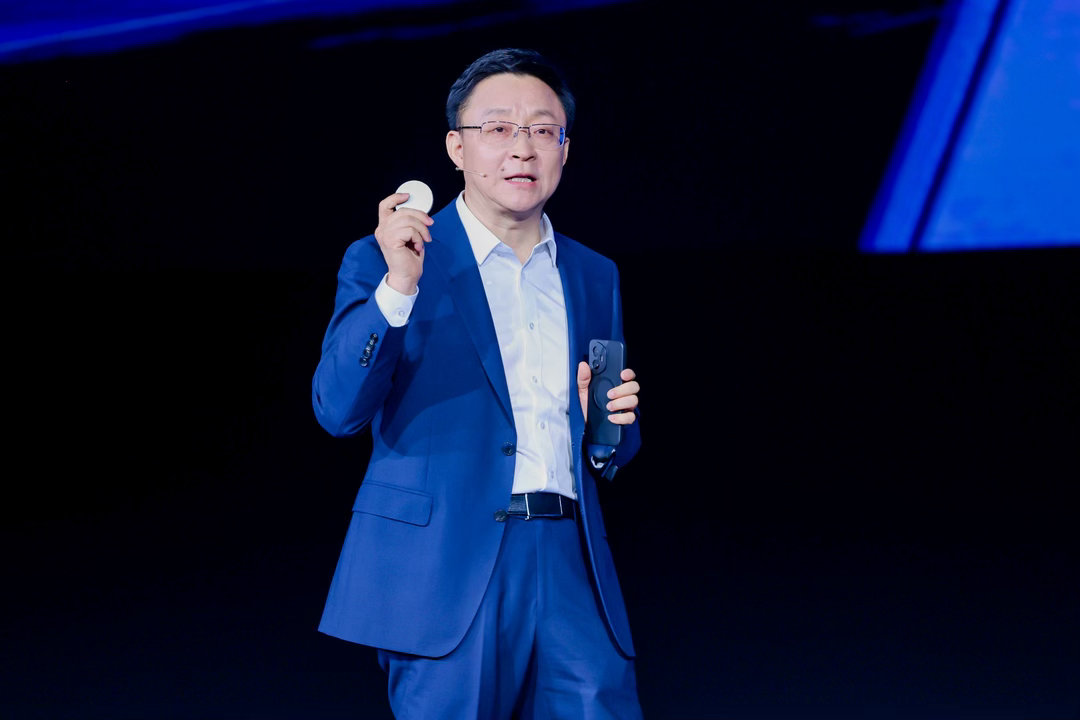 【科大讯飞发布端云一体星火X2.6，教育、医疗、司法领域率先应用】10月22日，