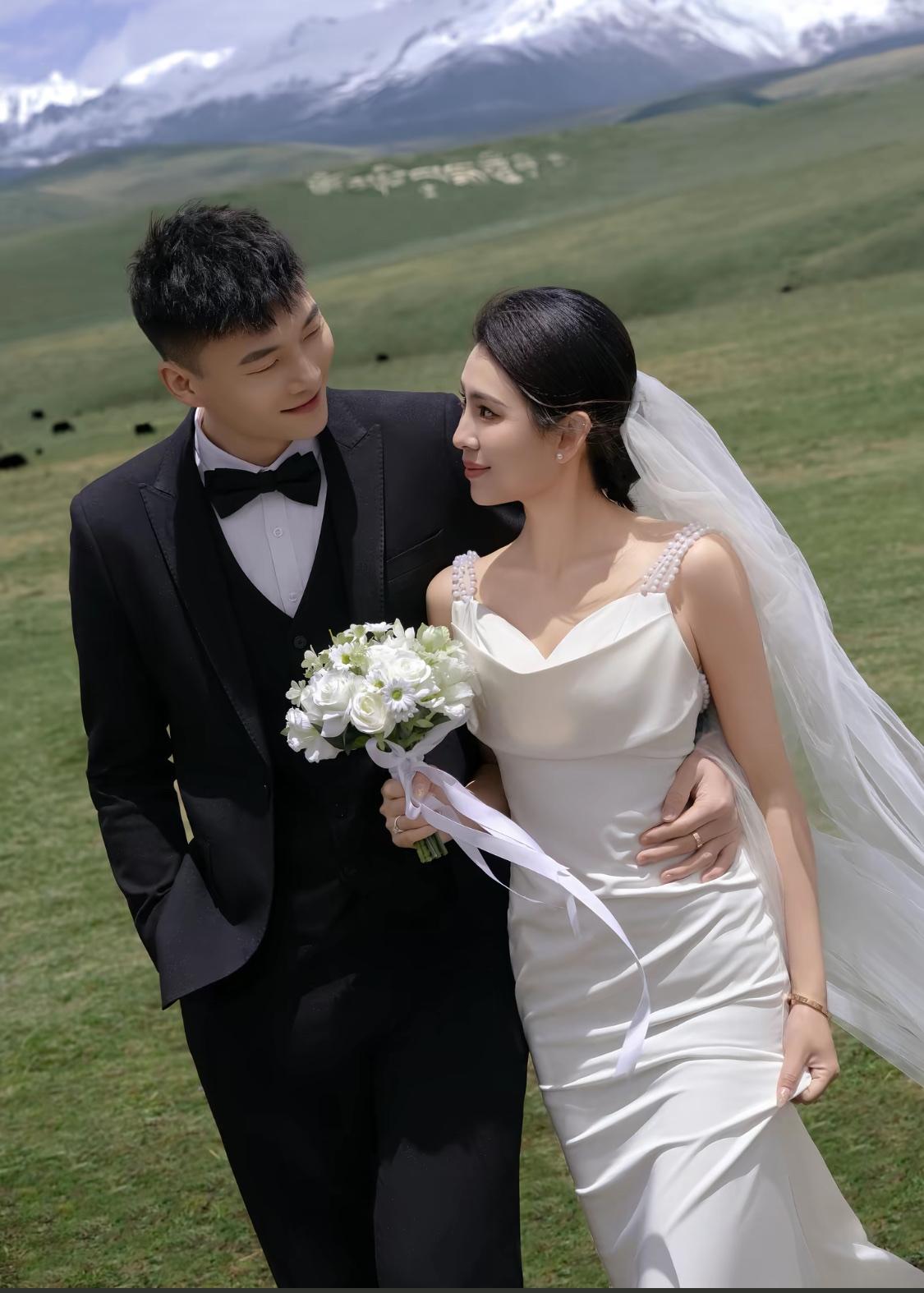 “手帝”鄢手骐荣升奶爸，真的是闷声干大事！

近日，辽宁本钢男篮队员鄢手骐的妻子
