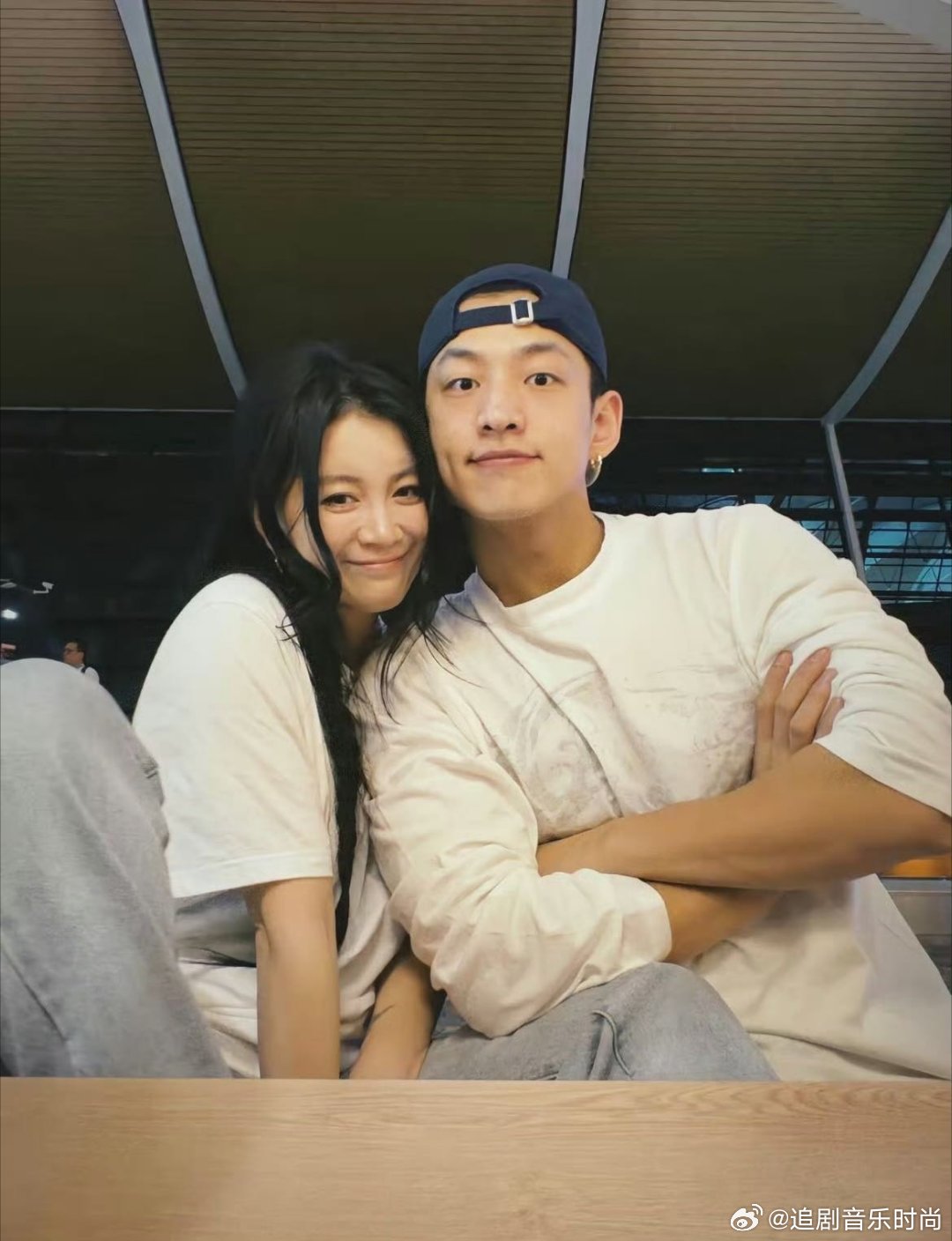 李嘉格没有不爱帅哥的义务 毫不犹豫选颜值，这波操作我狠狠共情了！李嘉格太懂我们了