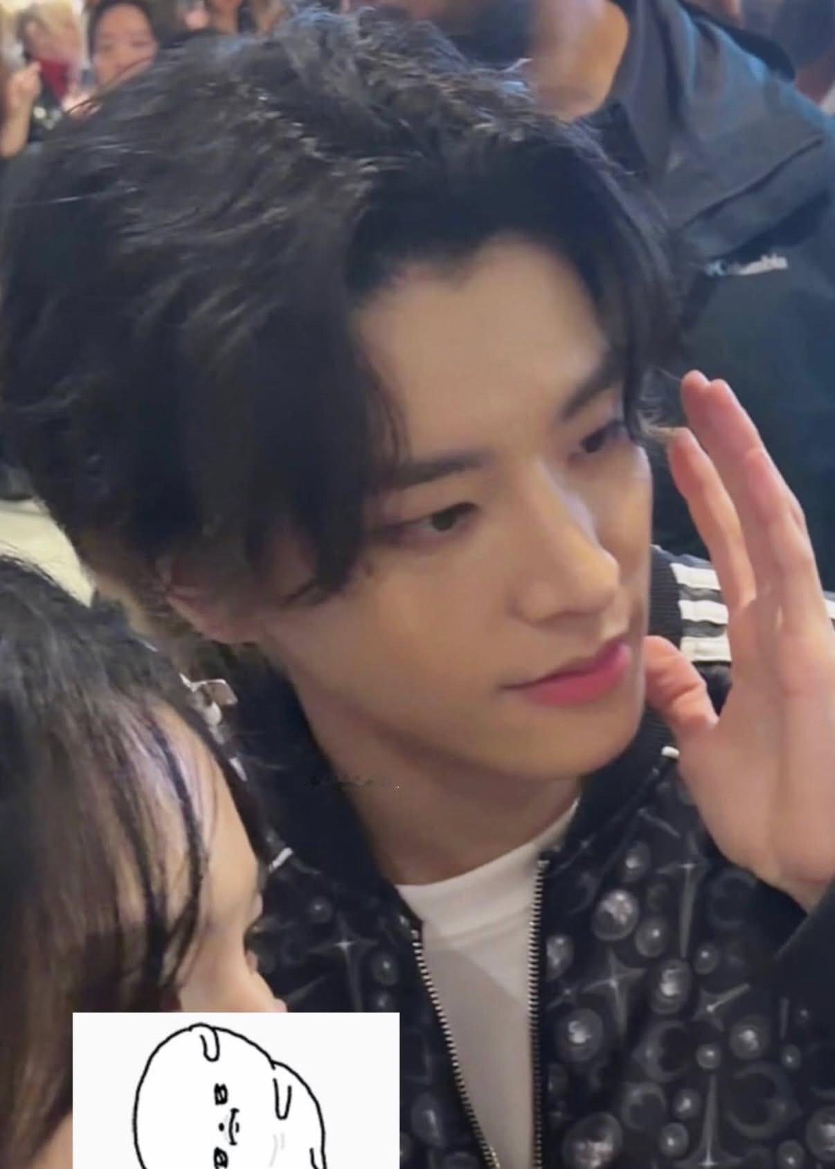 很米cr.foreshadow0_ 