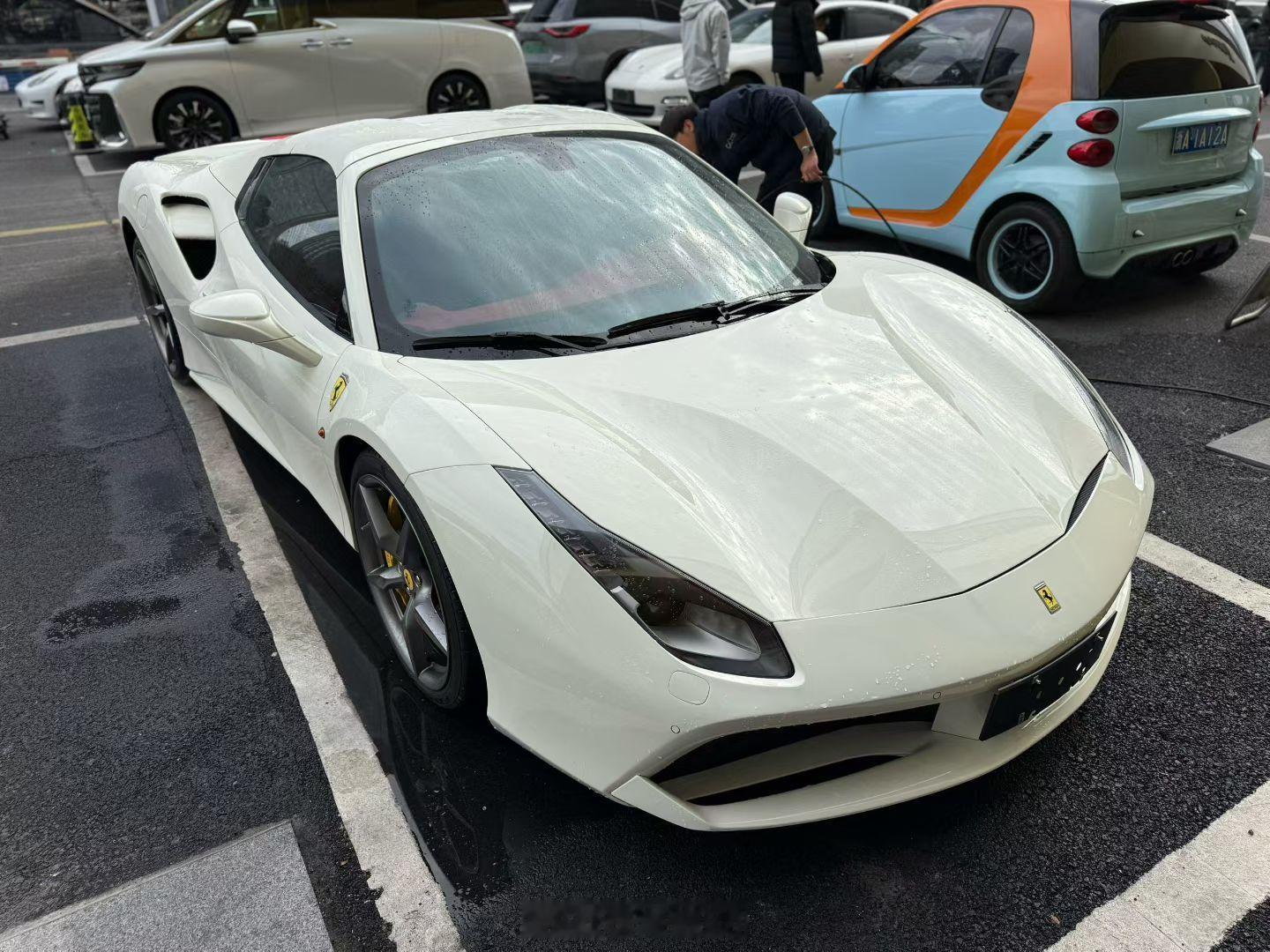 18年法拉利488敞篷 13000公里💰 