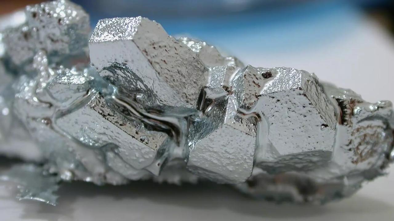 荷兰中央统计局发布报告，荷兰经济依赖中国加工的关键原材料，八类核心材料里七类的加