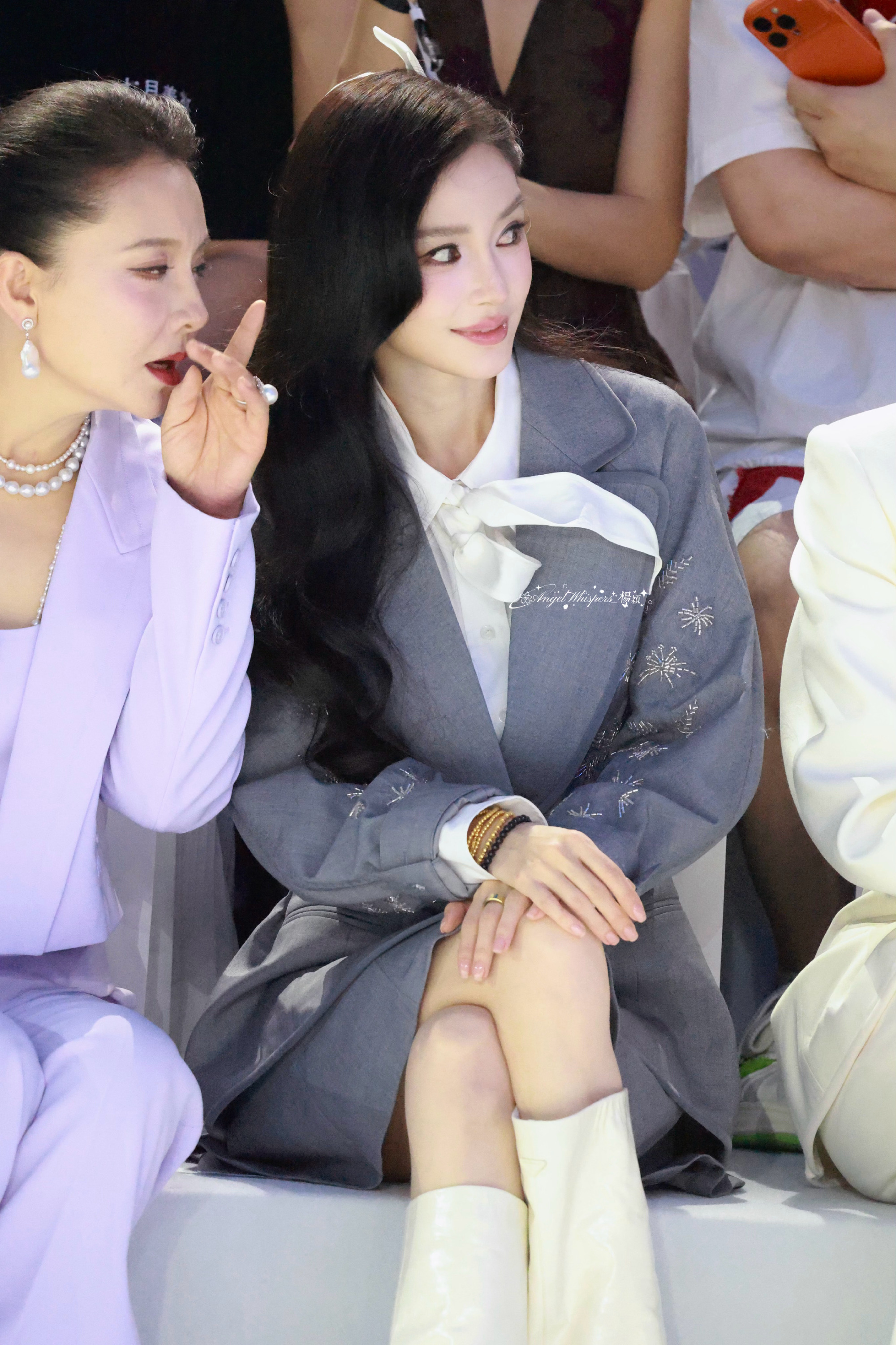 angelababy  🌸angelababy 蝉鸣聒噪，也盖不住为你尖叫的心