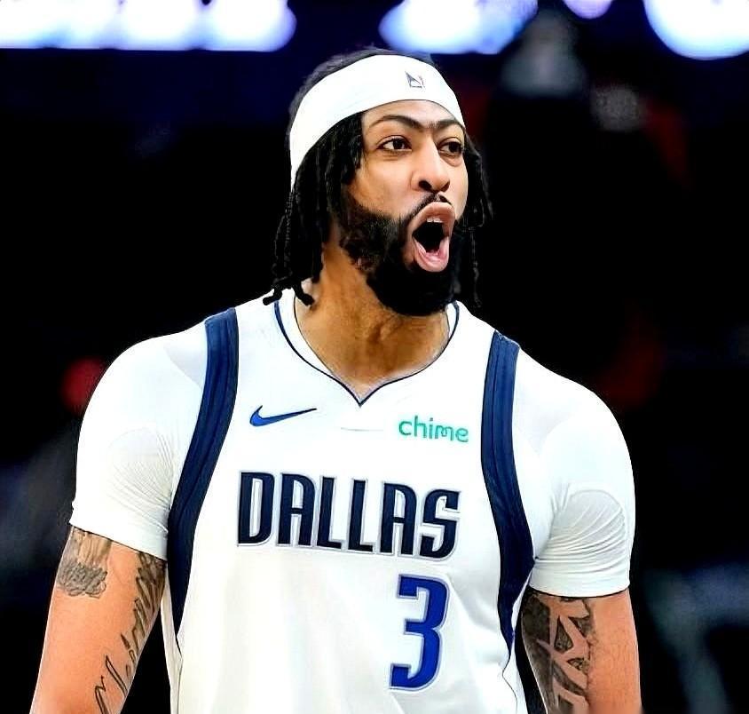 一场球，戴维斯被刷出-24，全队最烂。
不是手感差，是腿沉了，跑不动了，连小个子