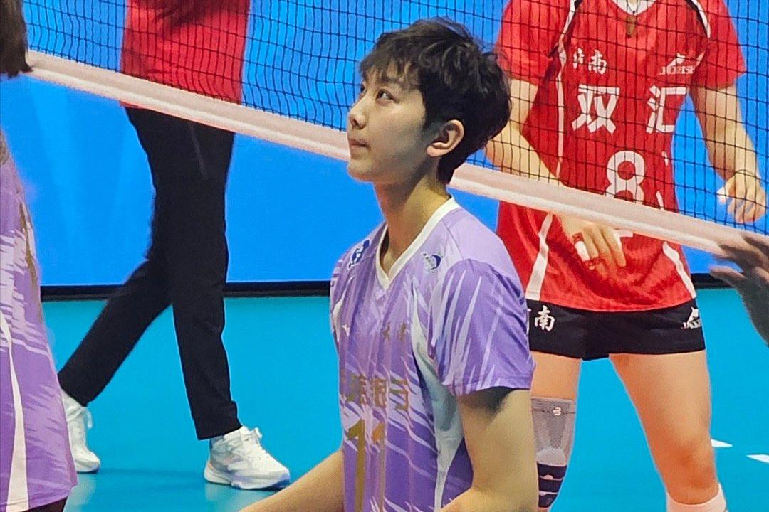 25岁女排前国手被爆已退役，真实令人惋惜，天津女排新赛季下决心不要成绩！

正在