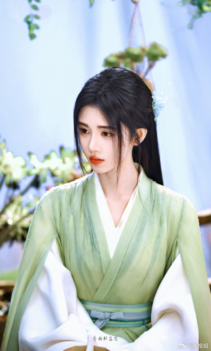 鞠婧祎千香逆天改命  鞠婧祎千香热度破 9000无宣发空降还能热度破 9000，