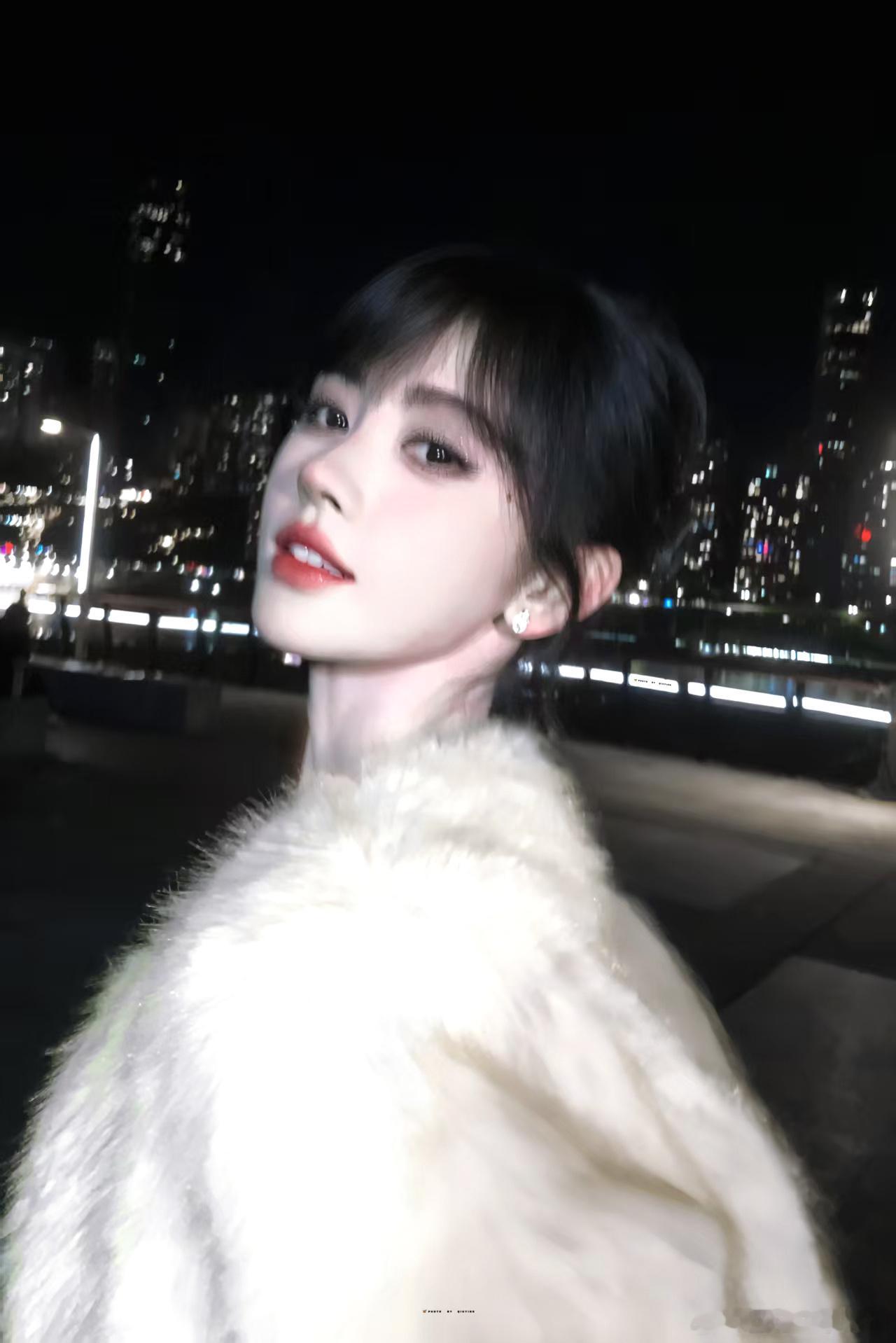 鞠婧祎 大小姐的感觉这不就来了吗 