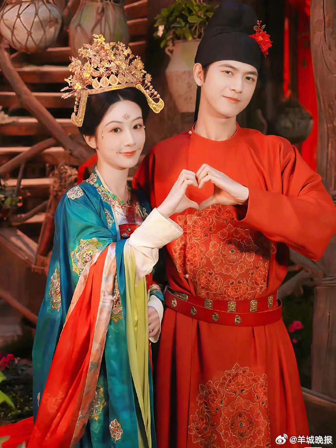 【分享快要溢出屏幕的剧中人CP感】一个眼神、一个微笑、一次牵手……观众的情感也随