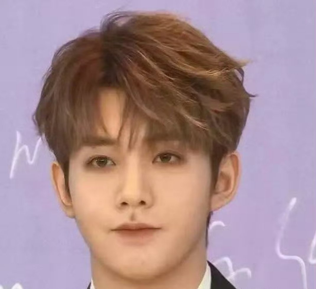 笑死了 邓为这人中是认真的吗？可以考虑开除化妆师了 