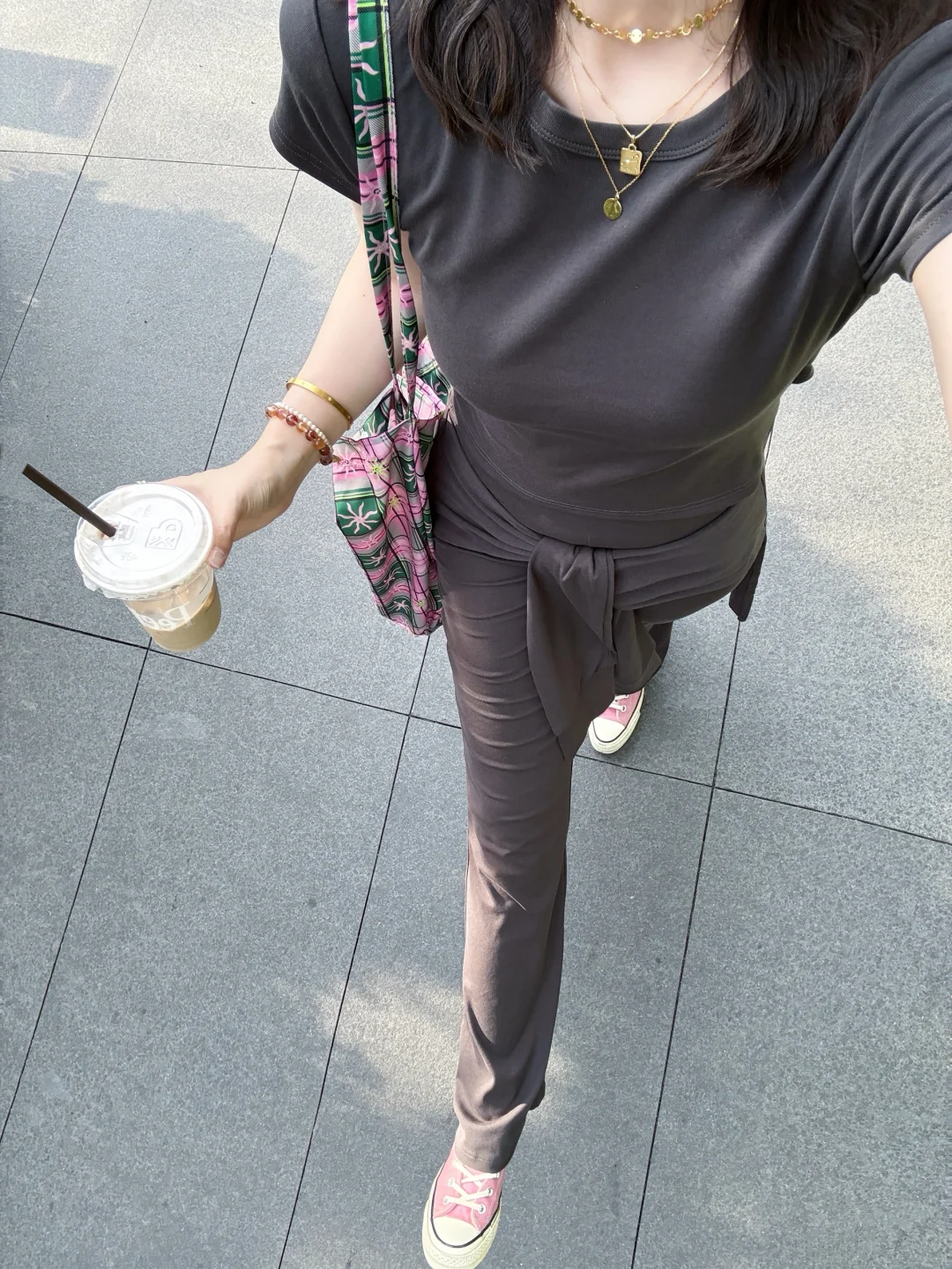 上班族舒适穿搭天花板！这套也太太太显瘦了！