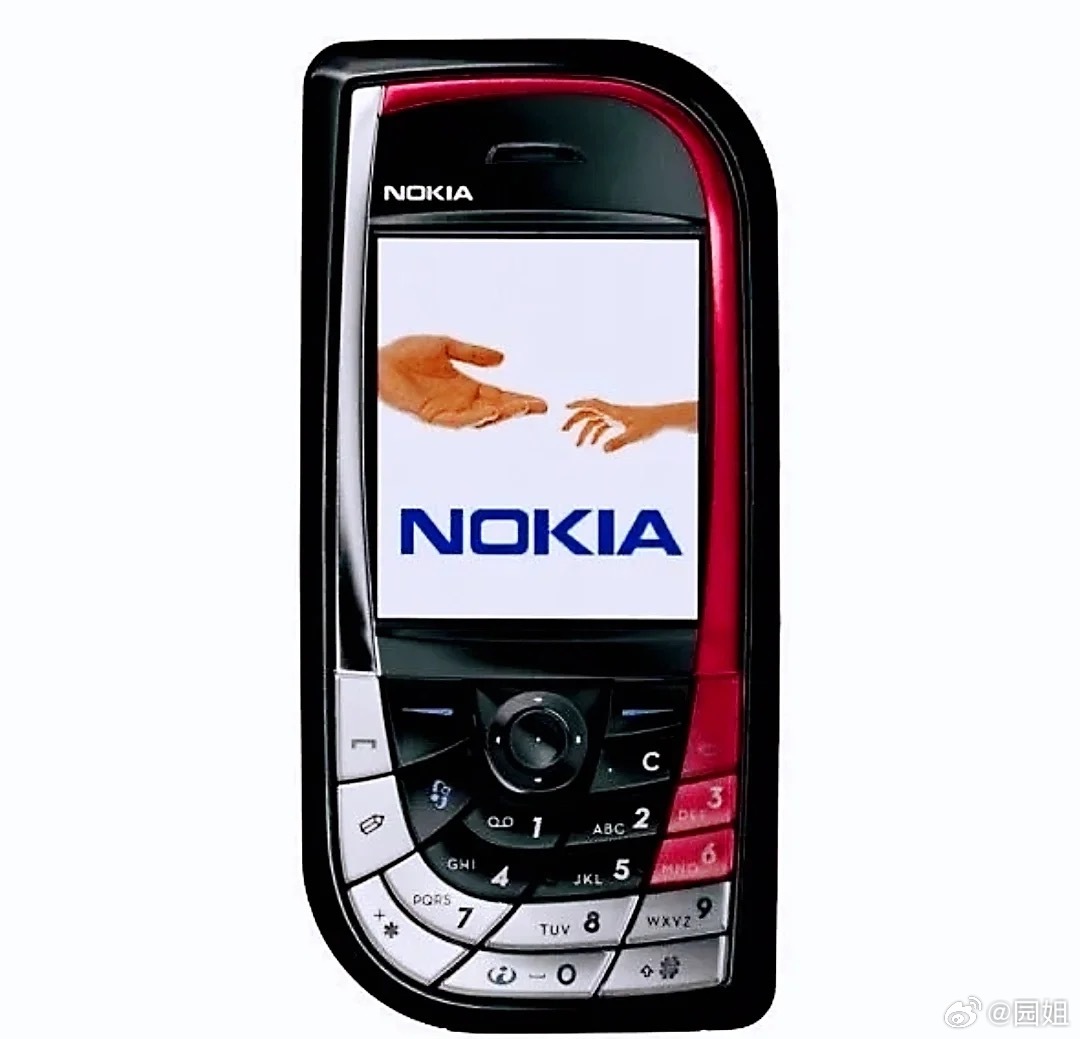 #有哪些被淘汰的经典手机设计#当年NOKIA 的机型，每一款都很经典，还很有个性