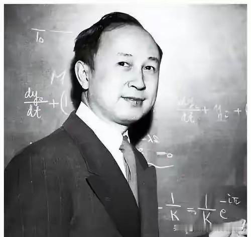 1955年，钱学森回国后，中科院每月给他发350元人民币，后来增聘为院士后，每月