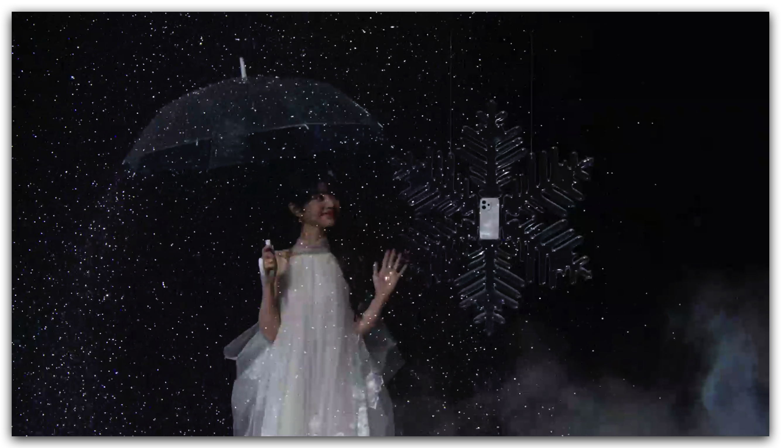 vivo S50系列发布会开始了，田曦薇开场，猫公太美了！！ 