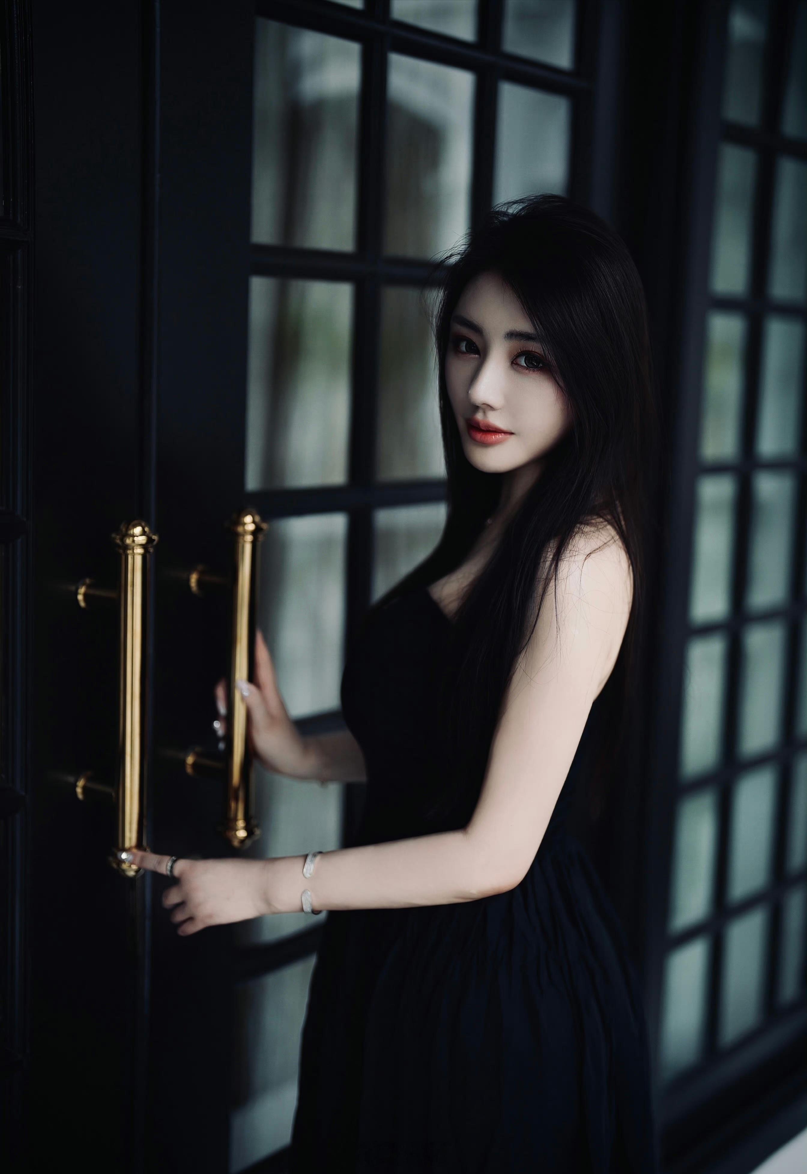 黑色长裙小姐姐 ​​​