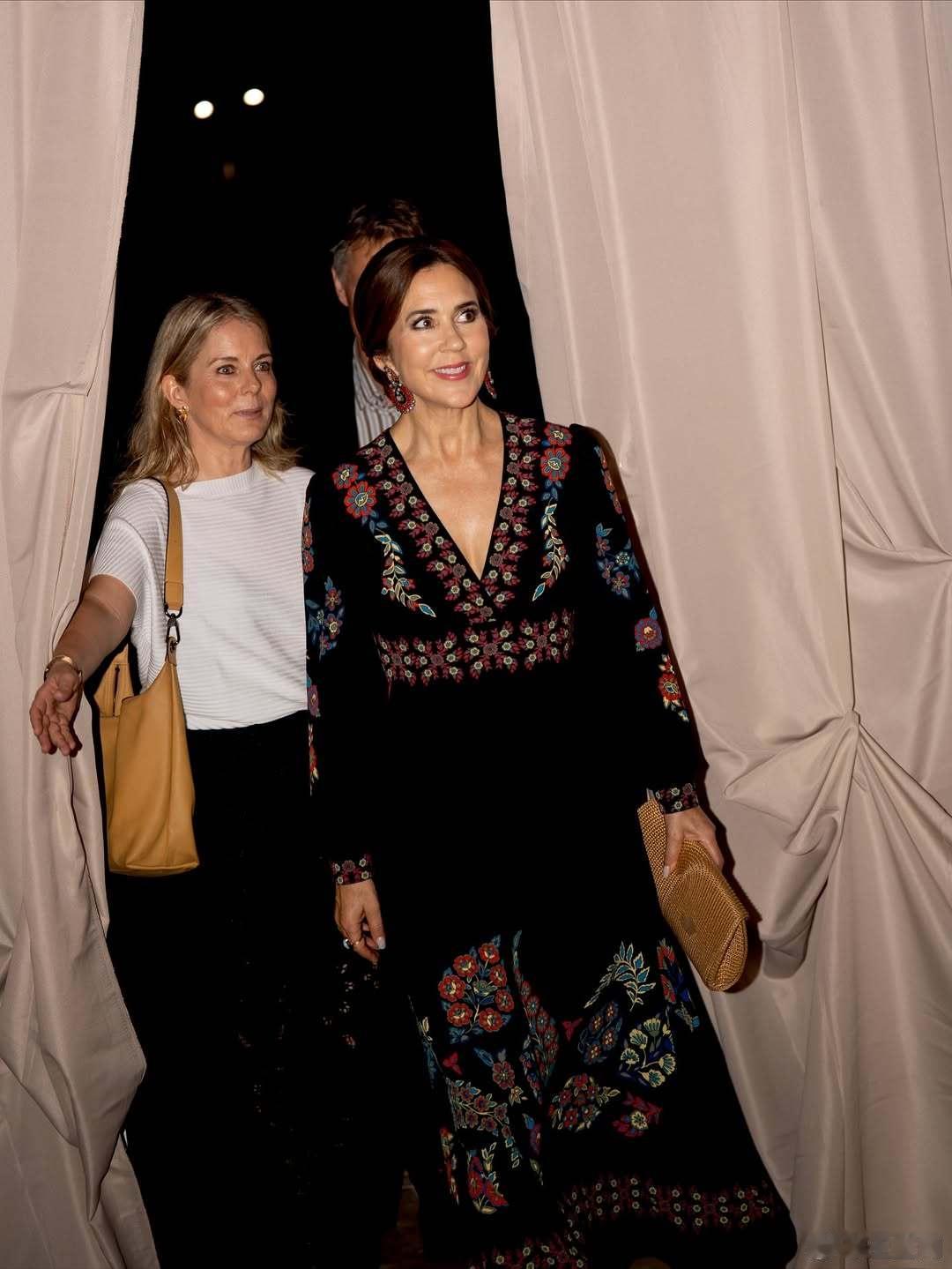 🇩🇰11月14日，玛丽王后出席COP30晚宴。