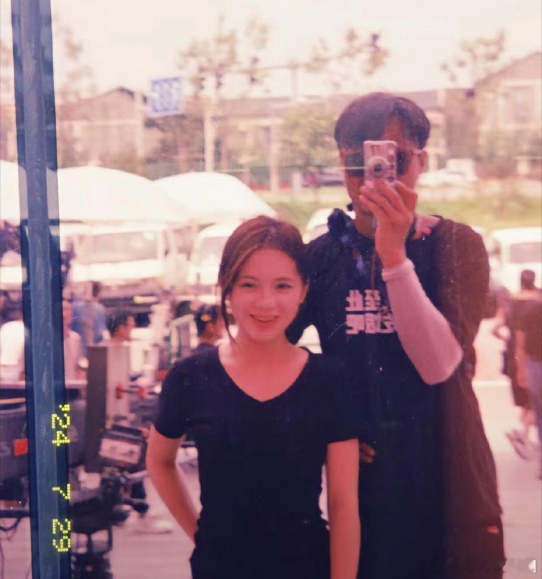 这是赵露思的替身啊[哆啦A梦害怕][哆啦A梦害怕][哆啦A梦害怕]这也不像啊，难