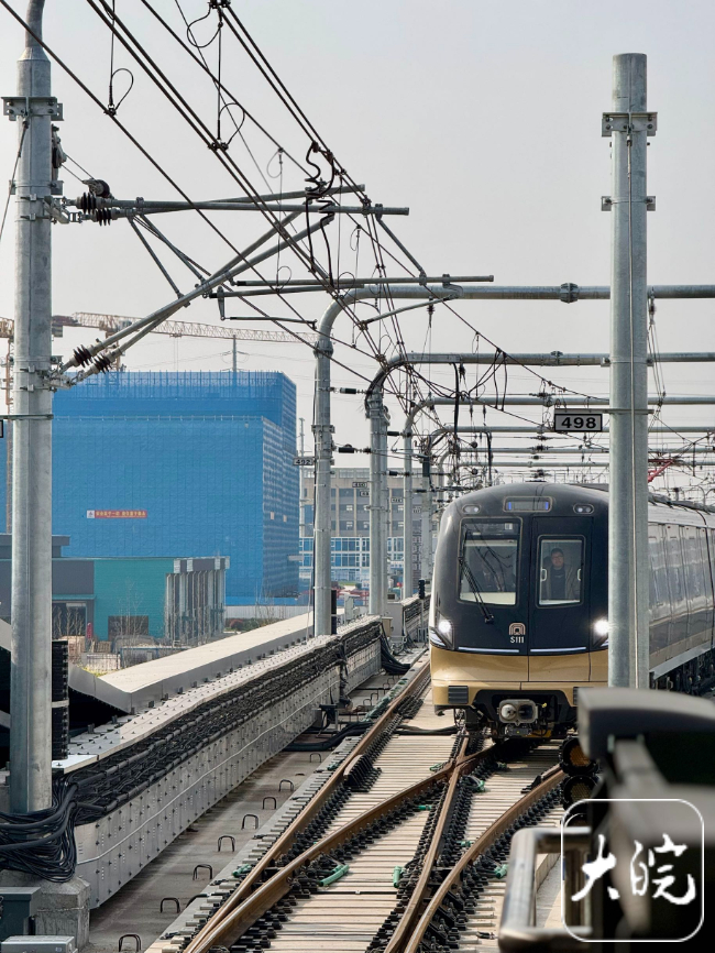 #合肥地铁S1号线最新进展#【#合肥S1线进行湿轨防滑联动测试#】3月25日，记