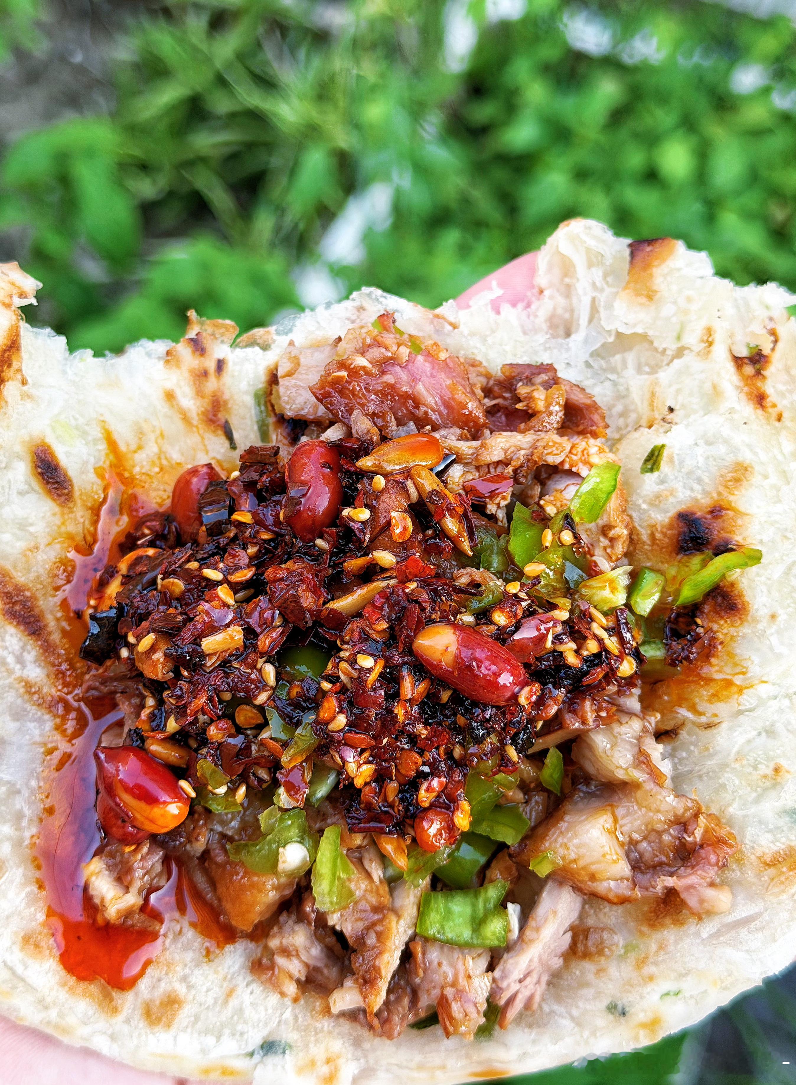 大饼卷肉的含金量，不说了，香哭了 ​​​