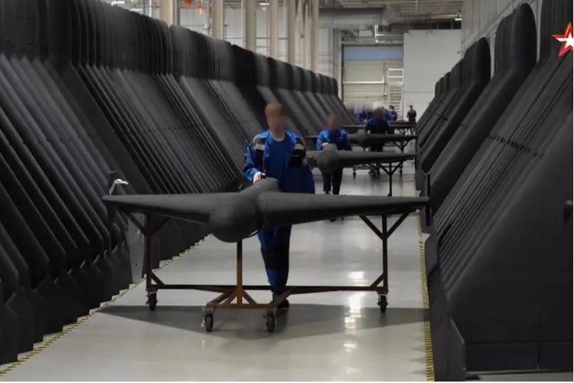 图文：泽连斯基：俄每天可生产５００架沙伊德无人机和数十枚弹道导弹

2026年1