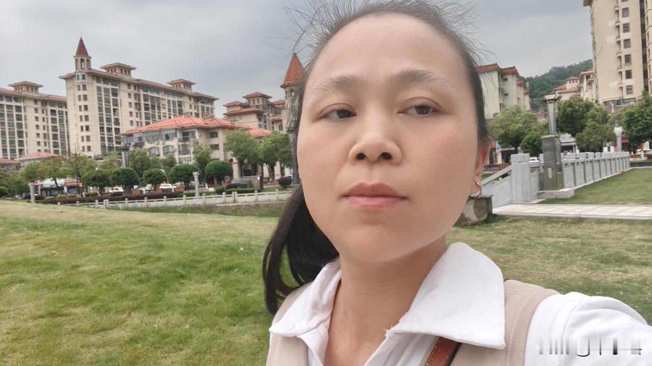 一位45岁淋巴癌中晚期的姐姐，靠她自己竟然成功活过了第五年，她说人生在世几十年，