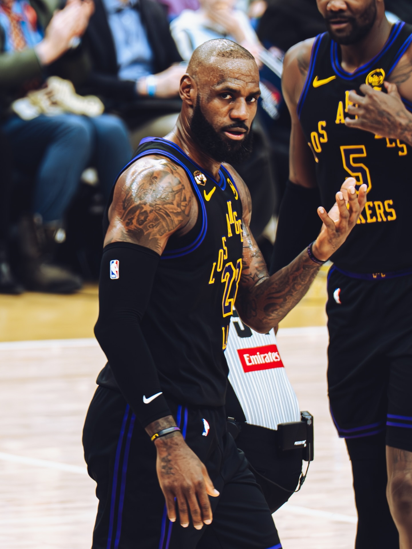 原来25-26赛季已经过去一半多了👑詹姆斯洛杉矶湖人