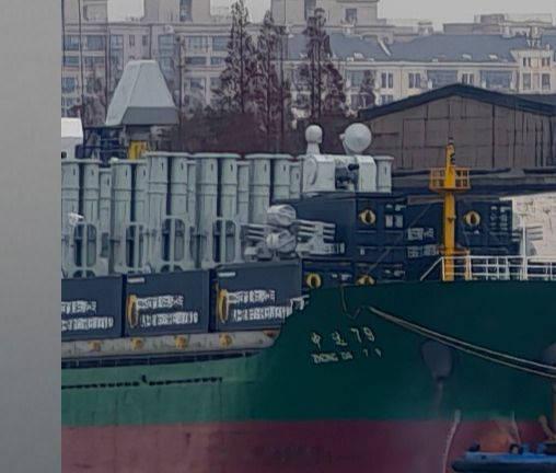 集装箱货轮武库舰啊！这玩意用现有货轮改就行了，全部都外挂，成本极低！

最关键的